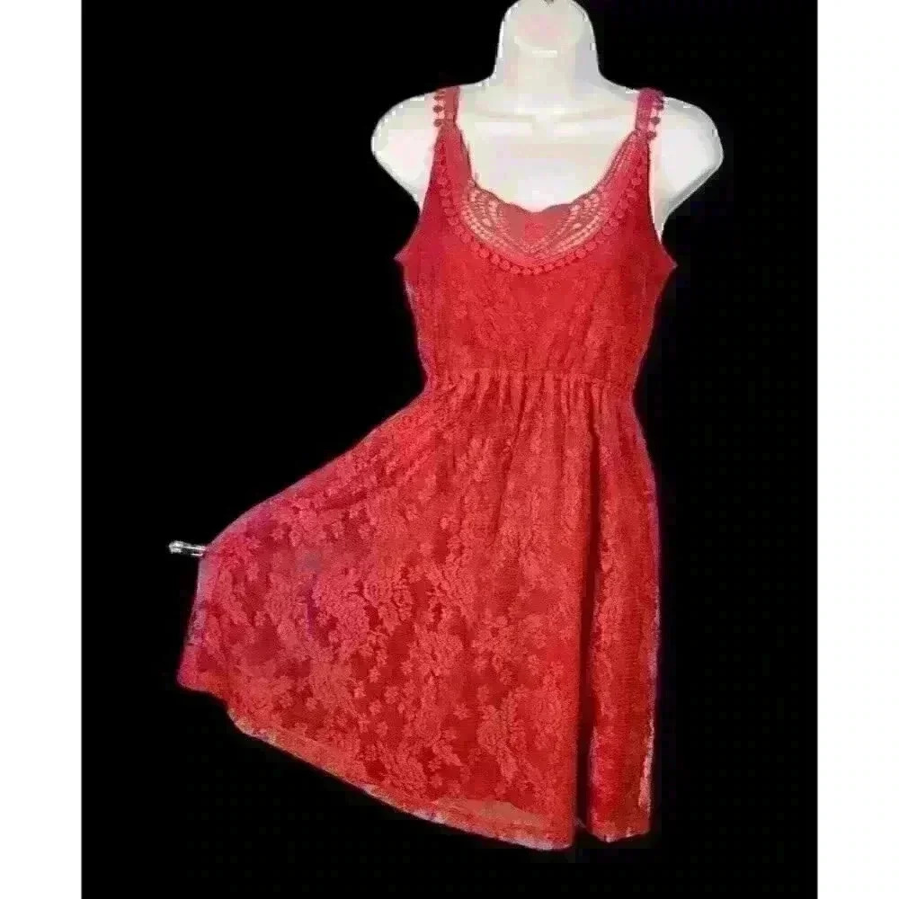 CHARLOTTE RUSSE Woman's WINE Rich RED Dress LACE Sleeveless LINED size Med - Picture 9 of 10